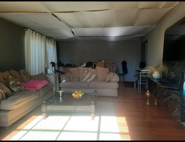 4 BEDROOM HOUSE FOR SALE IN ARCON PARK